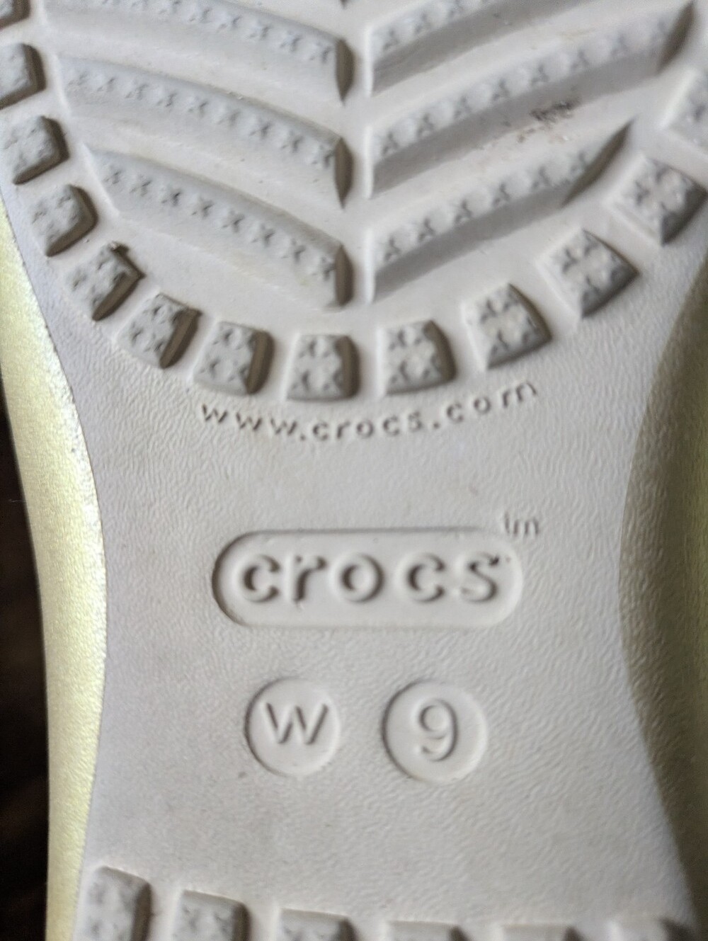 Gold Slide Sandals - Picture 4 of 6